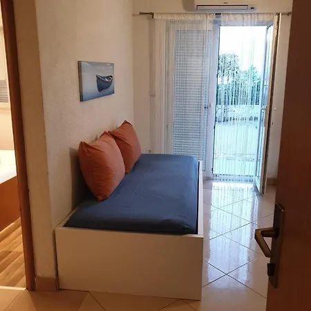 Apartment Znaor *