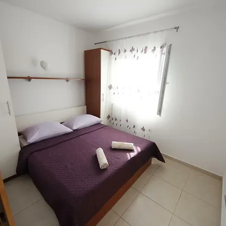 Apartment Znaor
