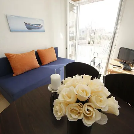 Znaor アパート *